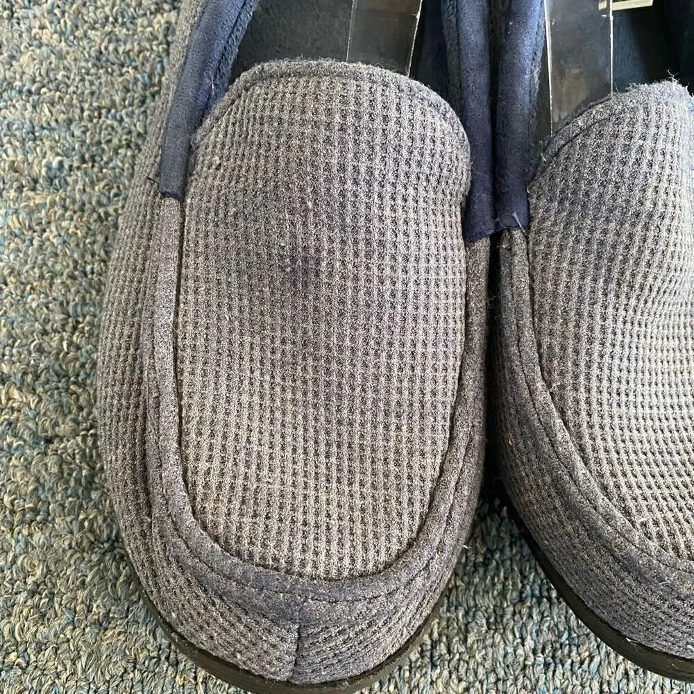 Home Top men 10.5 waffle texture slip on slippers blue